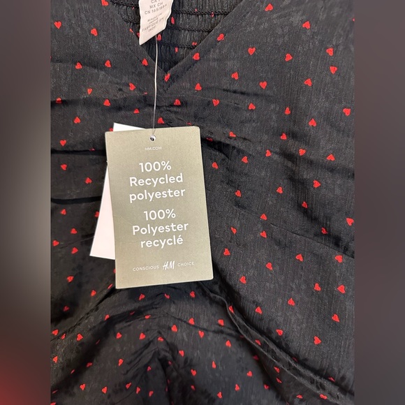 H&M Puff-Sleeved Peplum Blouse - Picture 8 of 9